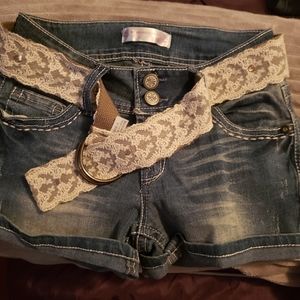 No boundaries Jean shorts NWOT size 3